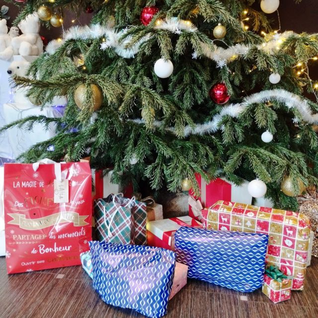 Le Père noël surprise a bien gâté l'équipe et leurs enfants. C'était un très beau moment convivial 🥰🎄